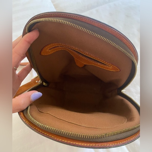 Louis Vuitton Monogram Ellipse Backpack - Picture 3 of 11